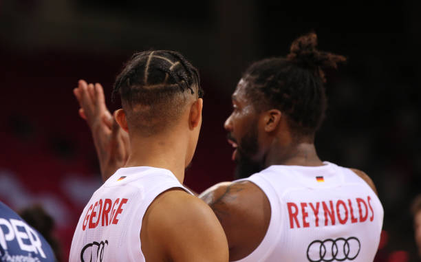 滑中都展现 滑中都展现