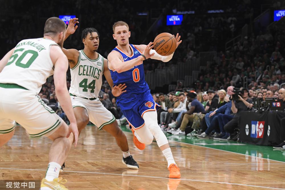 一名年轻的 一名年轻的